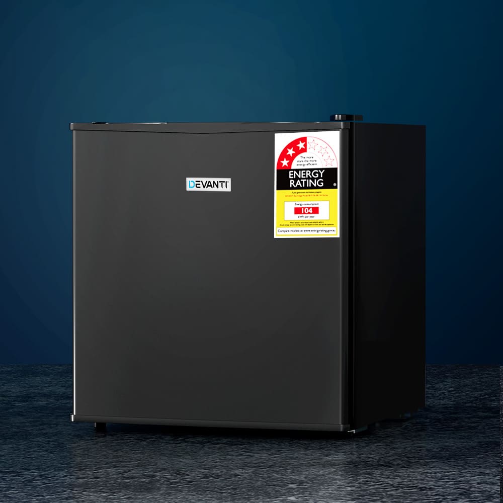 RoamAU"S portable Bar Fridge is great for keeping a variety of food and beverages chilled and cooled and without taking up too much space.